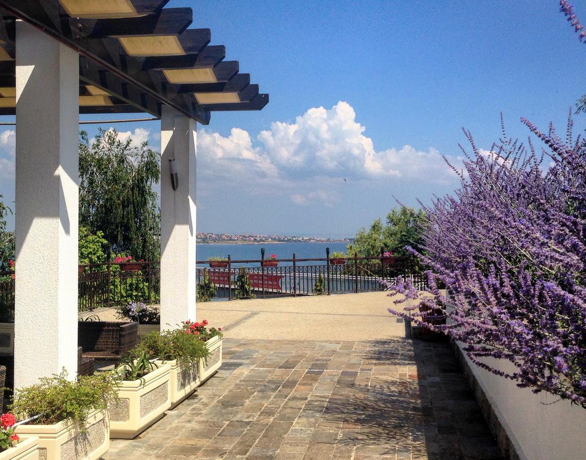 Garden Apartments In Santa Marina Village Sozopol Eksteriør billede